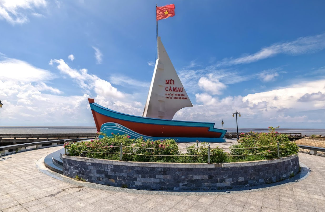 Những địa điểm thu hút Khách Du Lịch Ở Cà Mau 1 Mui Ca Mau – Diem cuc Nam thieng lieng cua dat nuoc